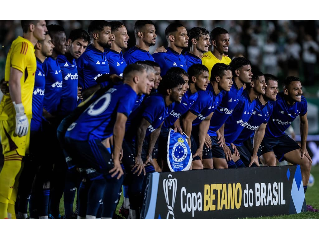 Cruzeiro enfrenta críticas após eliminação vergonhosa na Copa do Brasil