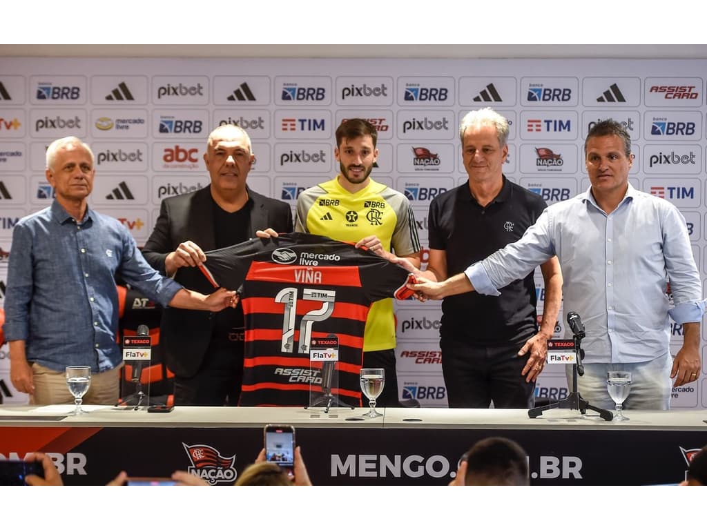 Ex-palmeirense comenta declaração de Viña após sua transferência para o Flamengo