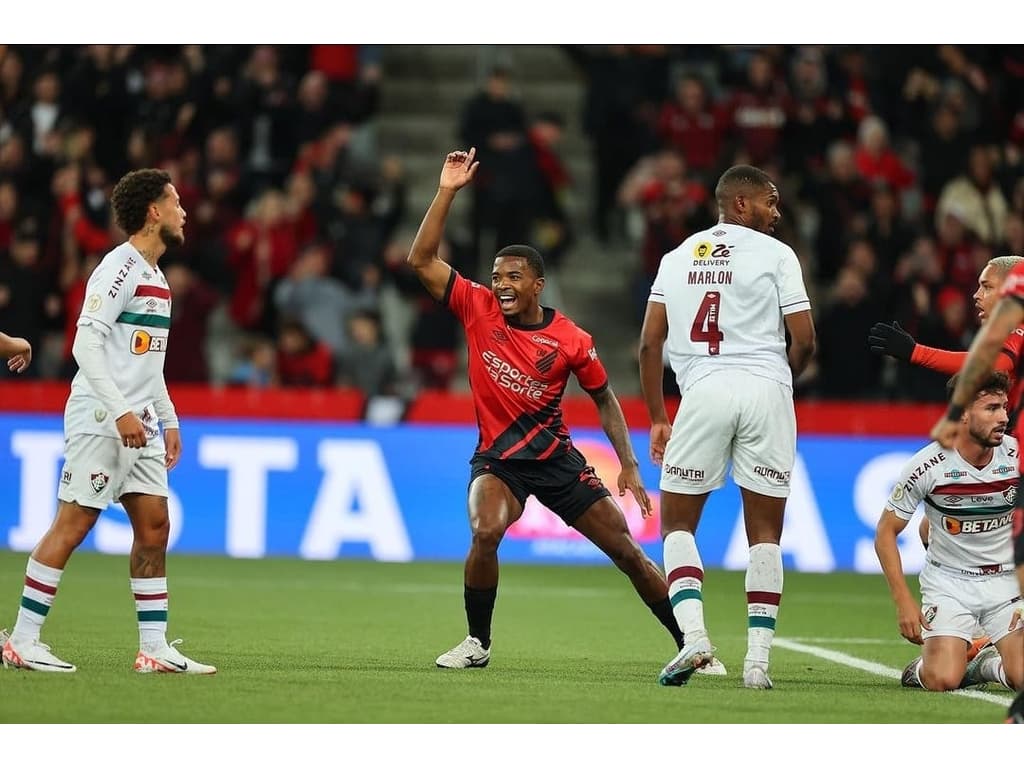 Corinthians se aproxima de acordo para contratação do jogador Cacá