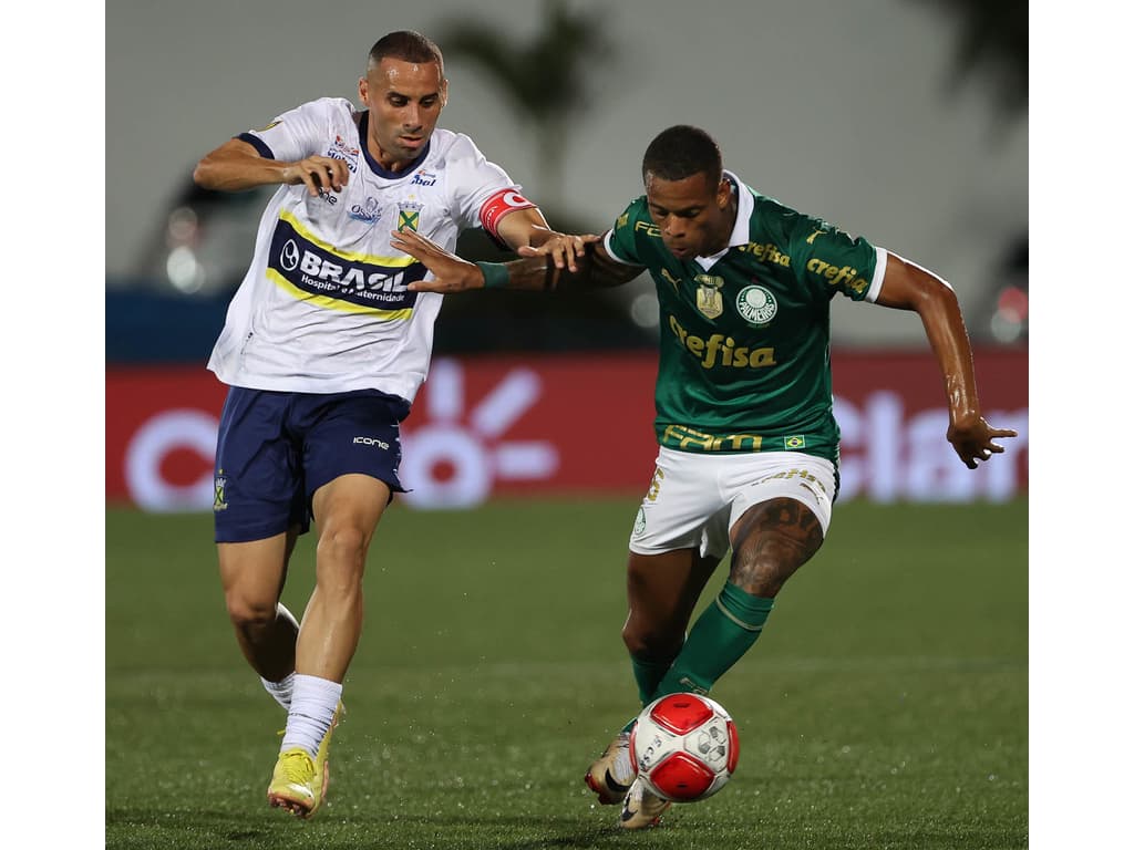 Palmeiras cede empate no último minuto e desperdiça oportunidade de liderar o Paulistão