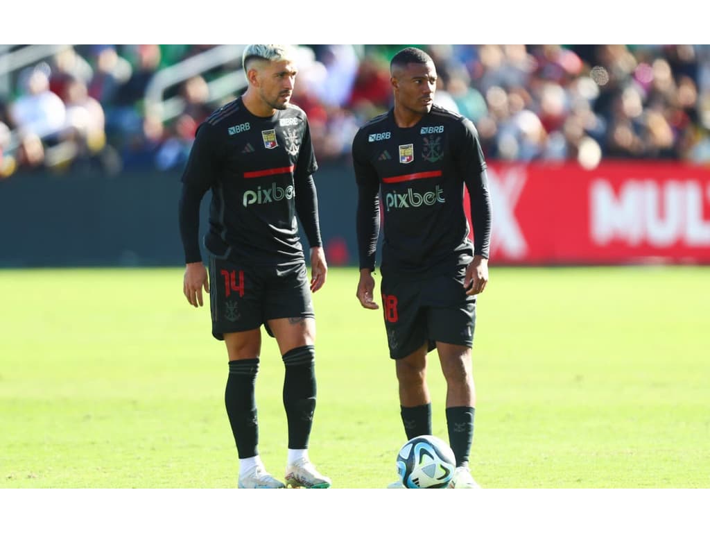 Flamengo busca vitória para garantir vaga e manter sonho do título vivo.