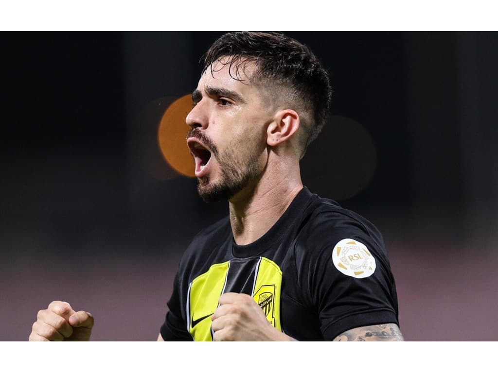 Confronto entre dirigente do Corinthians e torcedor em postagem sobre Igor Coronado