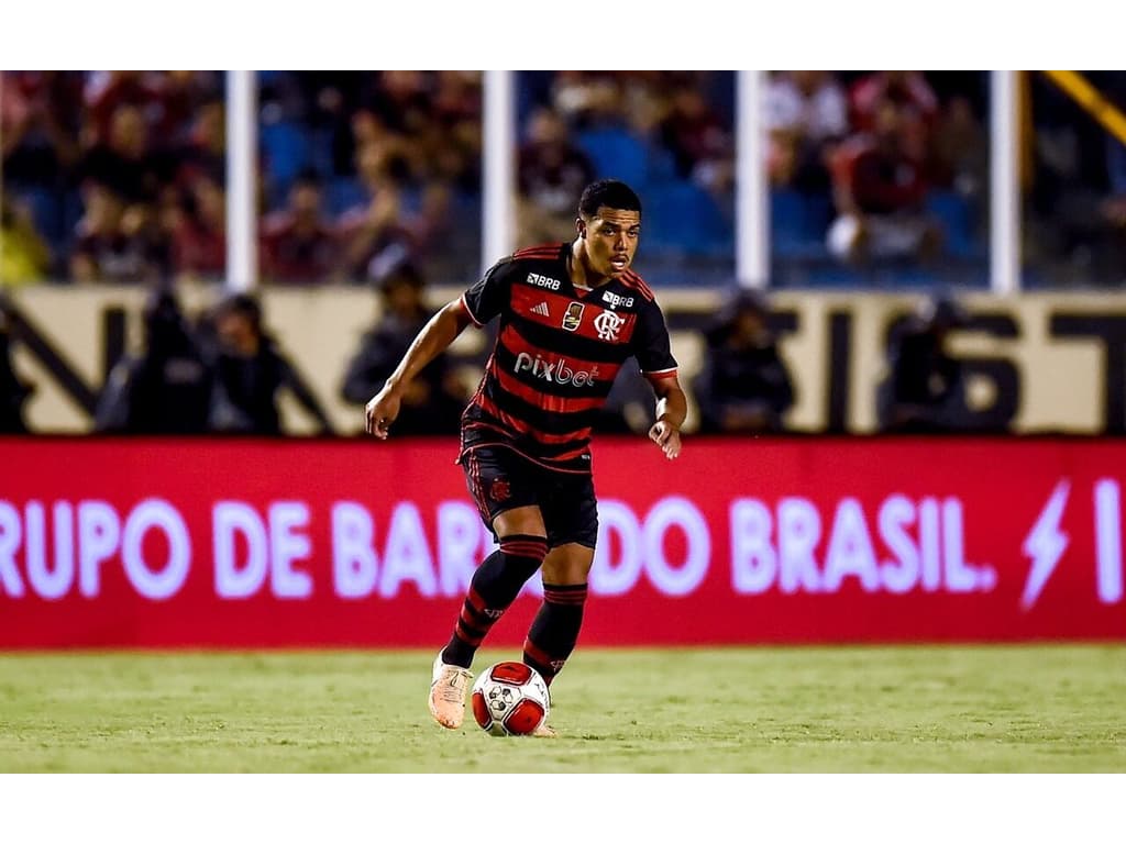 igor jesus impressiona em jogo contra o bangu e busca espaço no flamengo