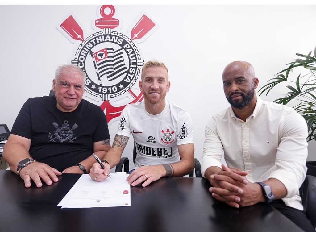 Corinthians anuncia reforços de peso para 2024 com multas rescisórias exorbitantes