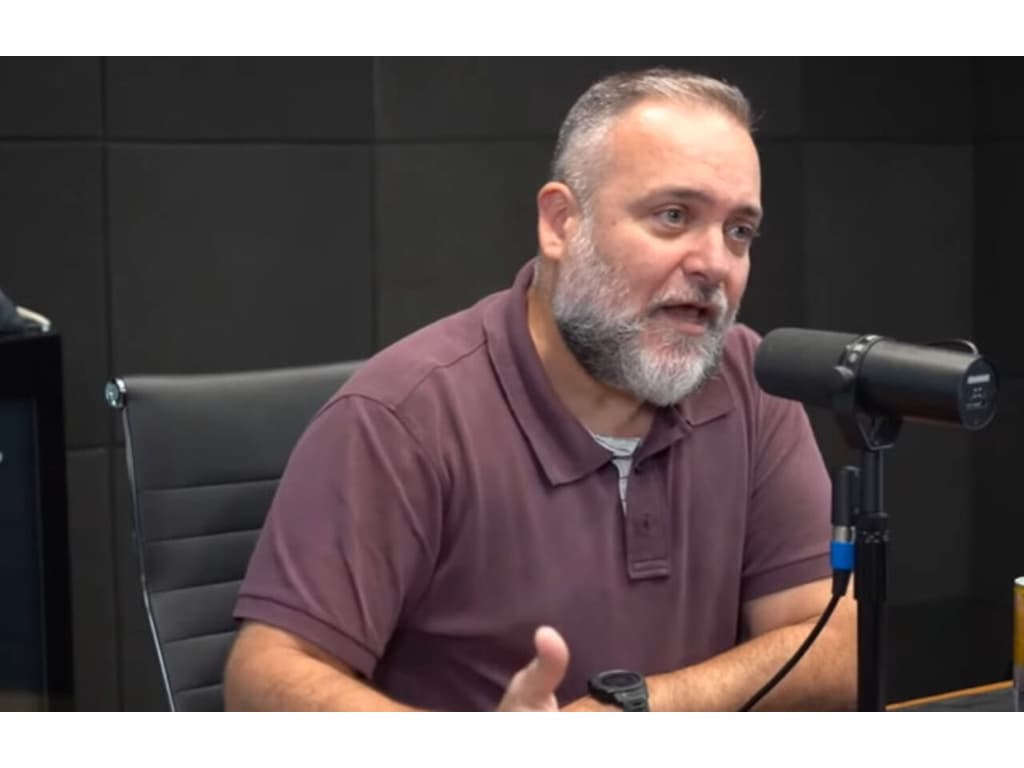 Problemas financeiros impactam negativamente no Corinthians durante a janela de transferências.