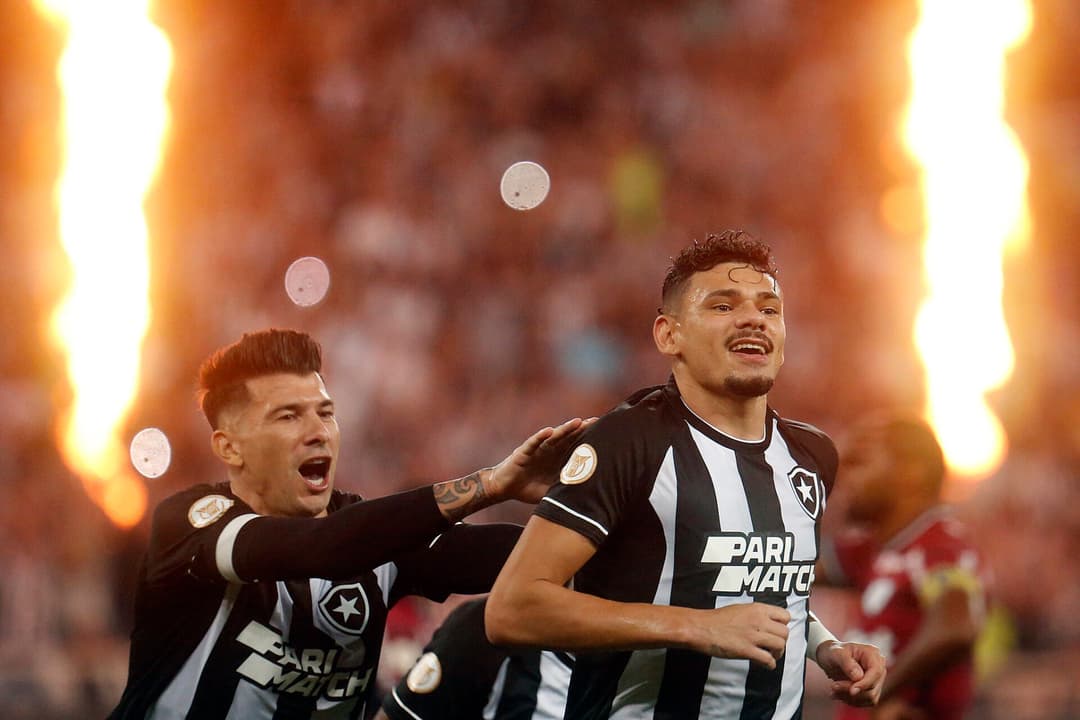Botafogo x Fortaleza - Tiquinho Soares