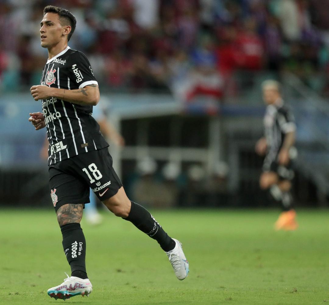 Rojas lesionou o tornozelo contra o Bahia e pode ser baixa na Corinthians na Copa do Brasil