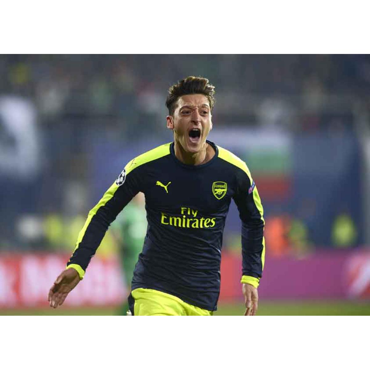 Final feliz? Özil se diz pronto para renovar contrato com o Arsenal