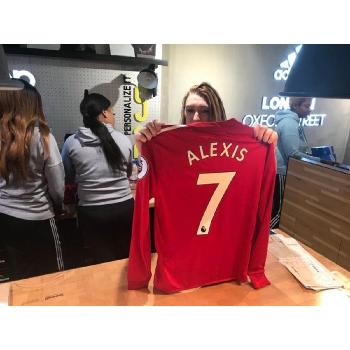 Sánchez é mais um a sofrer com a maldição da camisa 7 no United