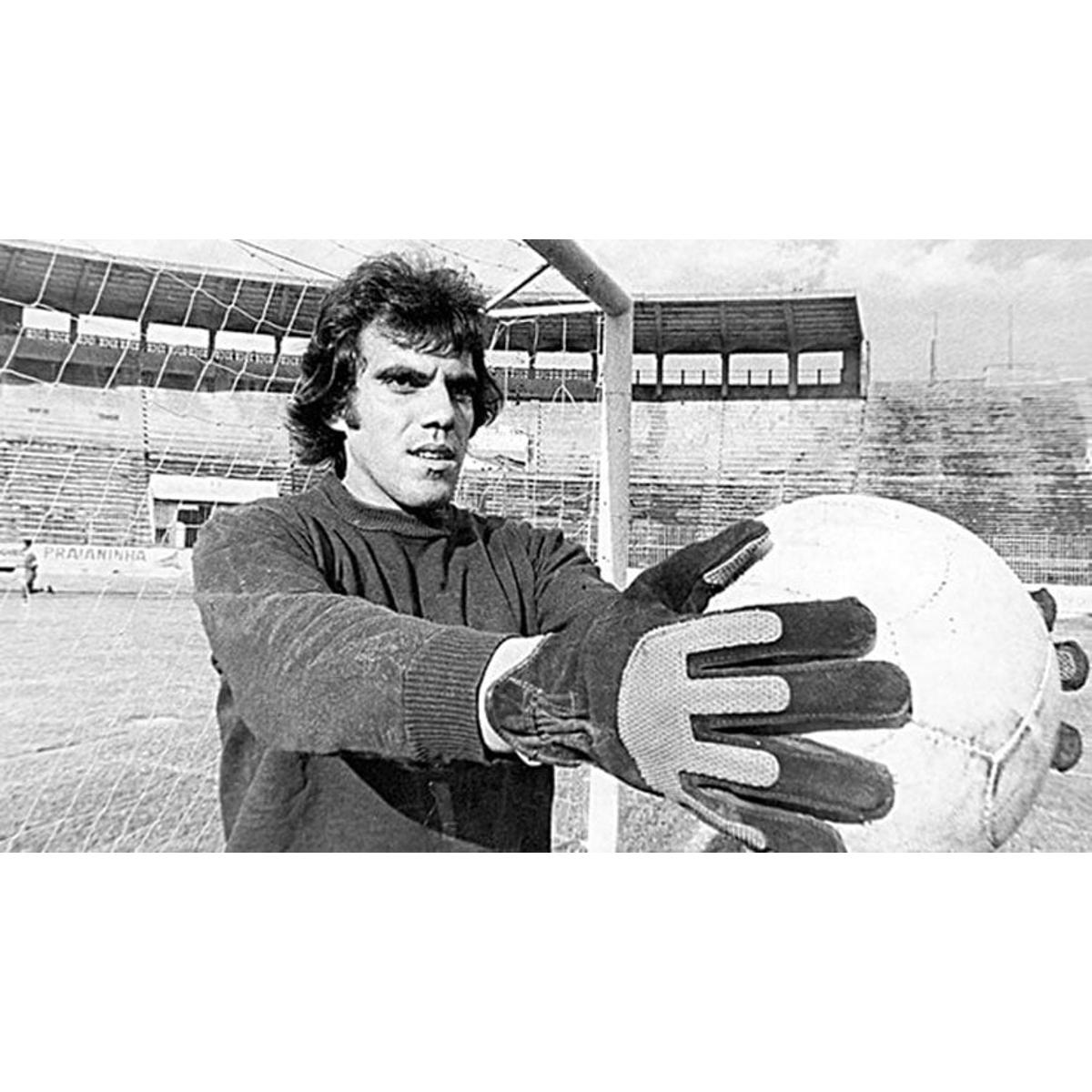 TIM 4G: Mazaropi fez história como goleiro vascaíno - Lance!
