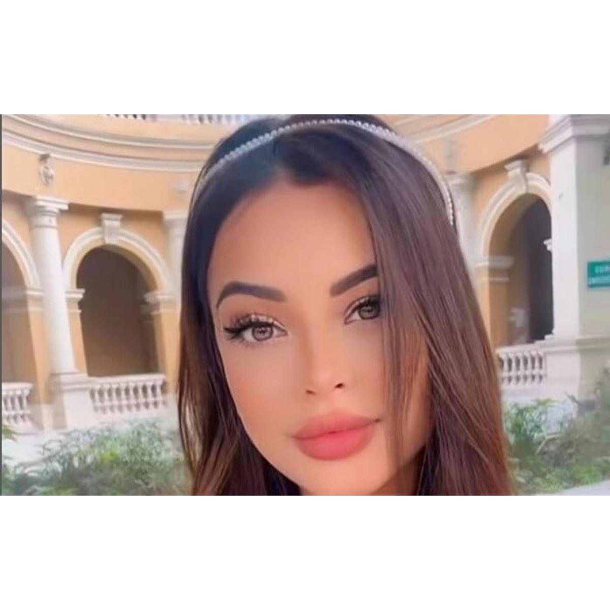 Jinsiy sonlar va dumba nipellari ayollar massaji