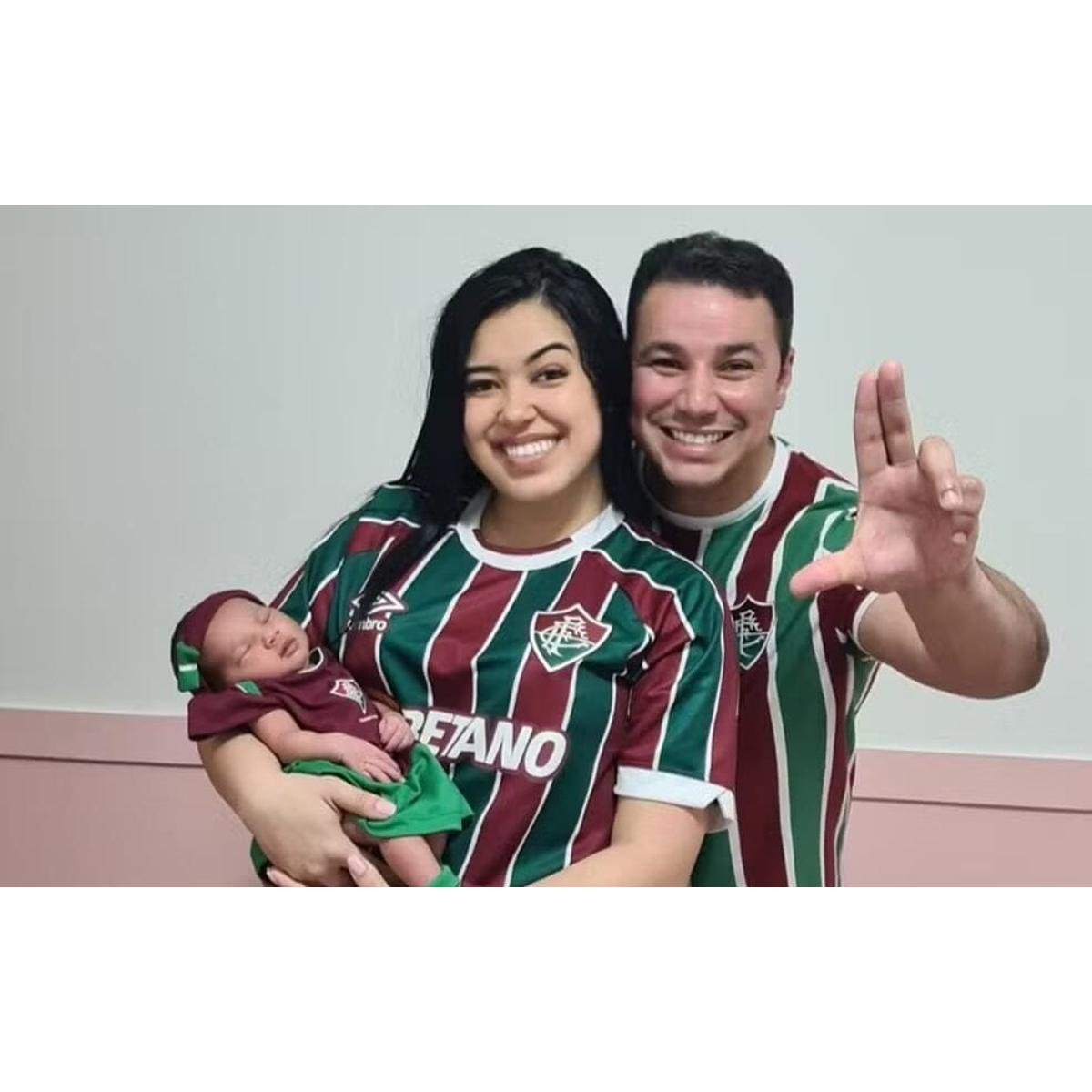 Torcedor do Fluminense registra filha com nome do clube e pega mãe de  surpresa - Lance!