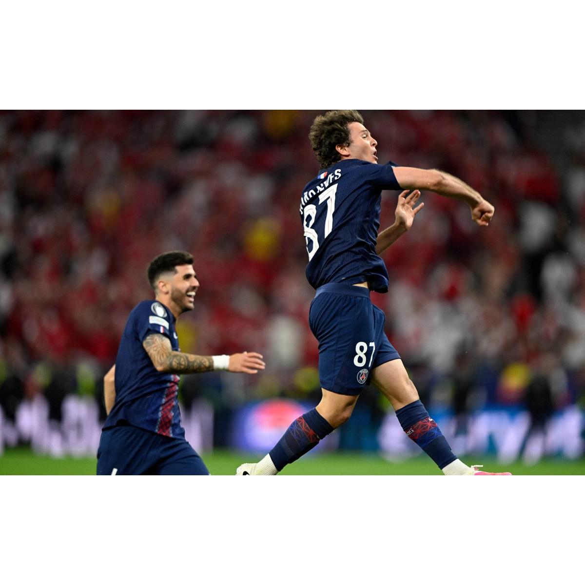 Meia do PSG celebra Champions e esnoba o Arsenal: 'Único time que