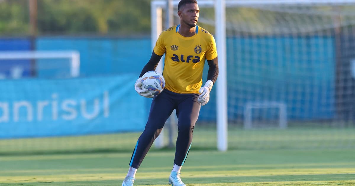 Grêmio renova contrato de Adriel para emprestá-lo a time da Série B