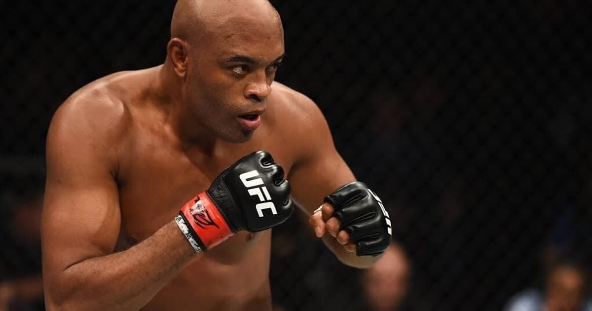 Makhachev volta a ameaçar recorde histórico de Anderson Silva no UFC
