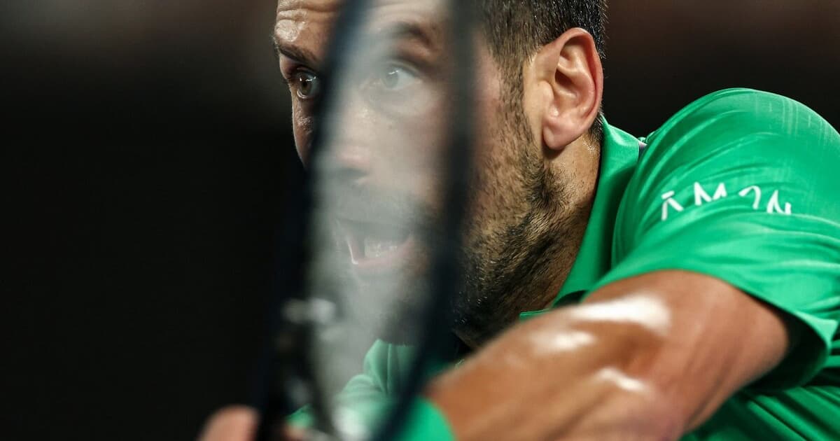 Djokovic desbanca Sinner e desafia Alcaraz na final do Australian Open