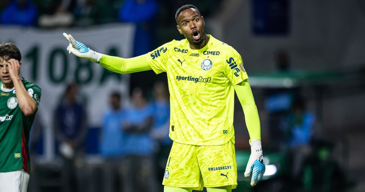Carlos Miguel se irrita com pergunta após derrota: 'Com esse futebol, o Palmeiras  foi campeão'