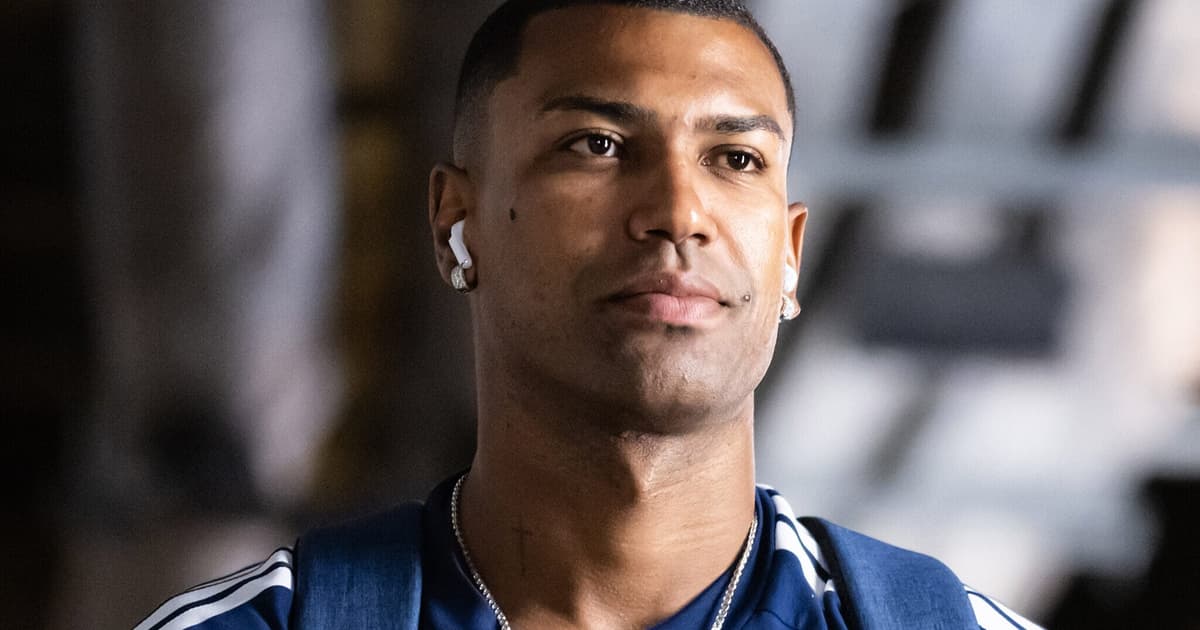 Vitória anuncia empréstimo de Walace, do Cruzeiro