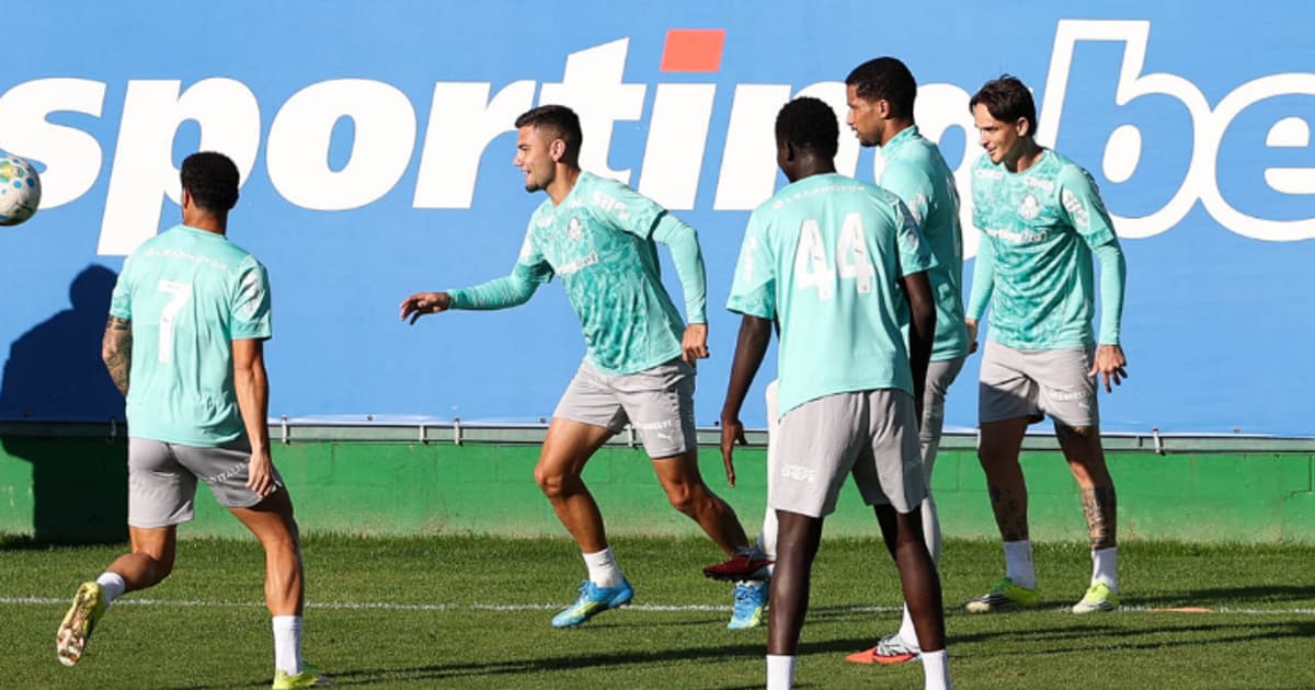 Palmeiras treina em dois períodos e confirma jogo-treino na intertemporada