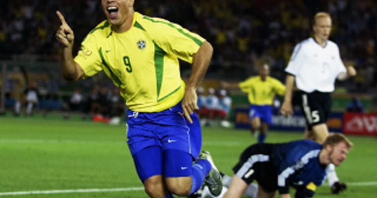 Artilheiro da Copa de 2002: Ronaldo, do Brasil