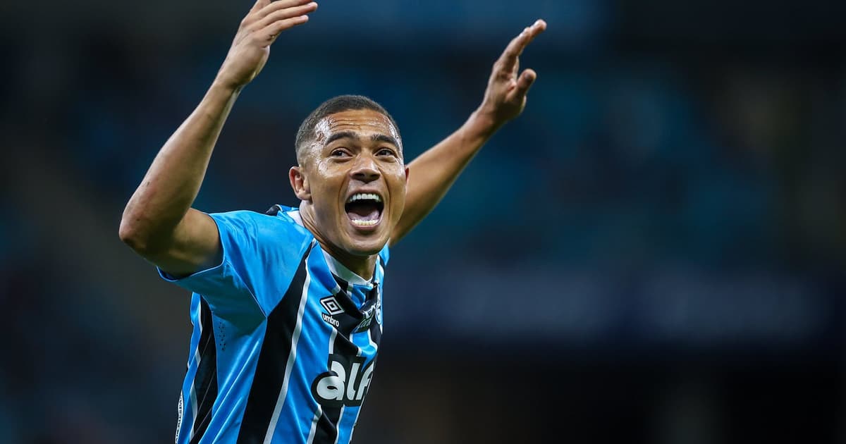 Carlos Vinícius tem futuro indefinido no Grêmio e desperta interesse de outros clubes