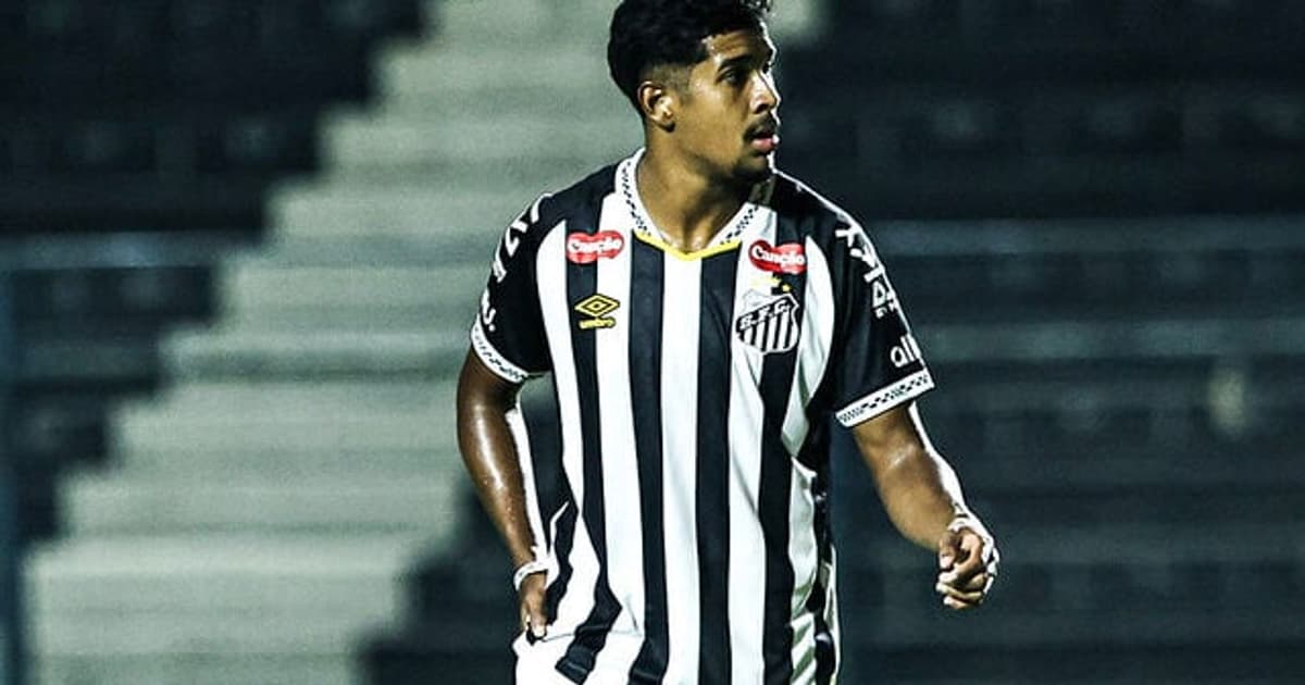 Ananias celebra primeiro gol no profissional do Santos: 'Sensação incrível'