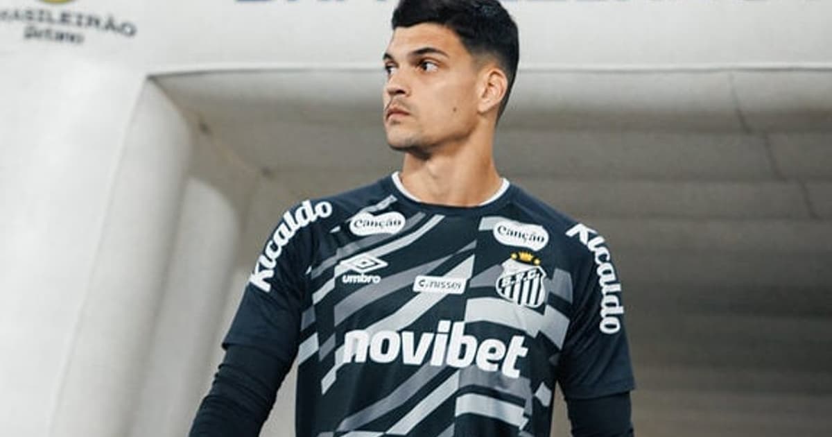 Gabriel Brazão comenta falha em derrota para o Botafogo e despista saída