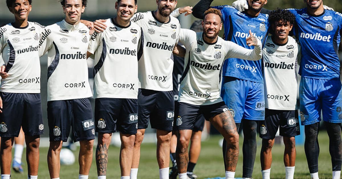 Neymar treina normalmente e deve reforçar Santos contra Chapecoense
