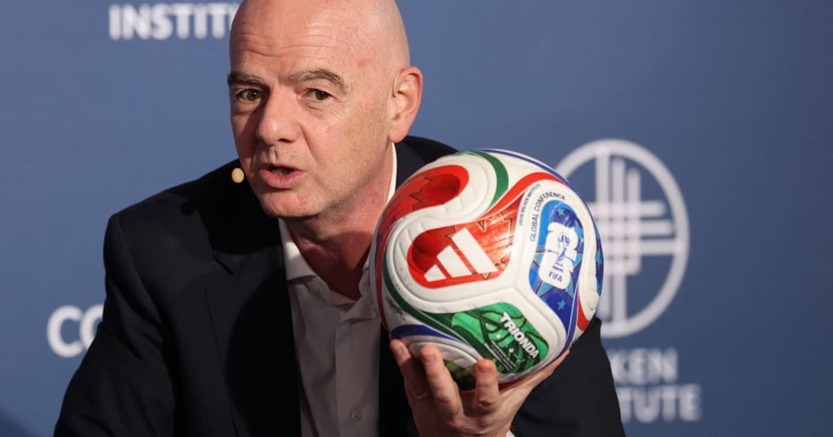 Fifa anuncia desistência de plano de Infantino para vender parte da Copa