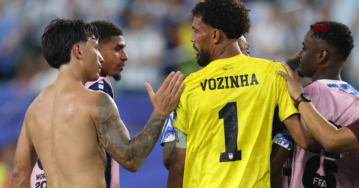 Camisa de Vozinha é leiloada por valor superior à de Neuer e Alisson; entenda