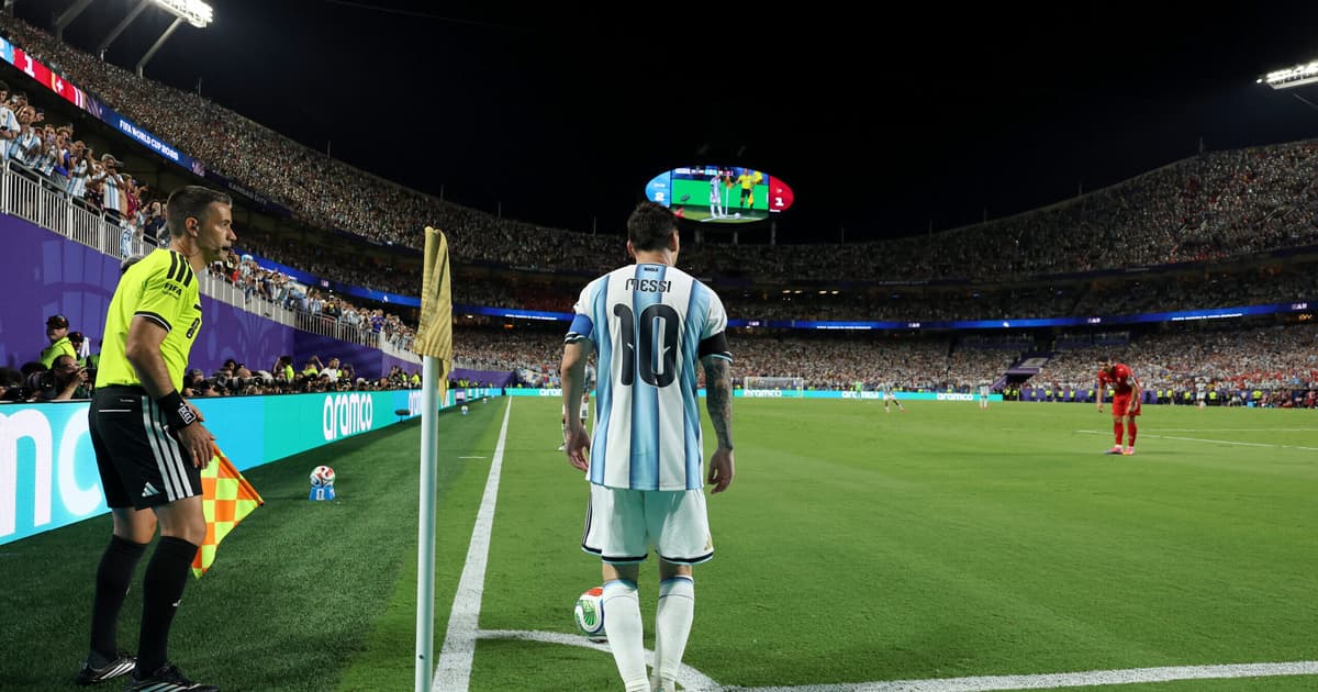 Rival inédita: Inglaterra é a única campeã mundial que Messi nunca enfrentou
