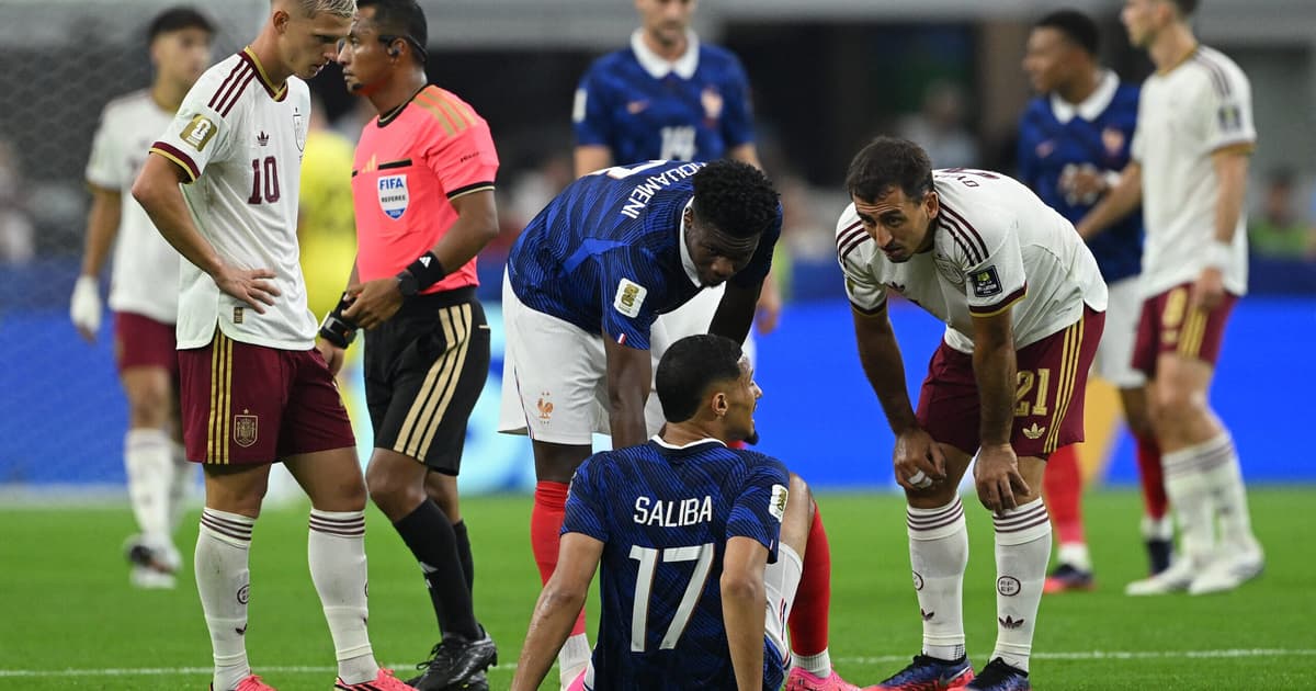 Após jogar a Copa com fratura nas costas, Saliba passará por cirurgia e desfalcará o Arsenal