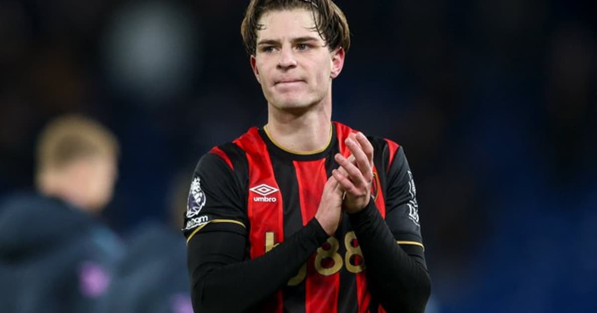 Gigantes da Premier League buscam contratação de meia inglês