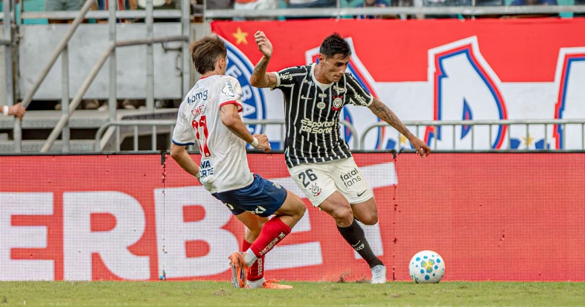 Angileri marca primeiro gol pelo Corinthians e critica gramado da Fonte Nova