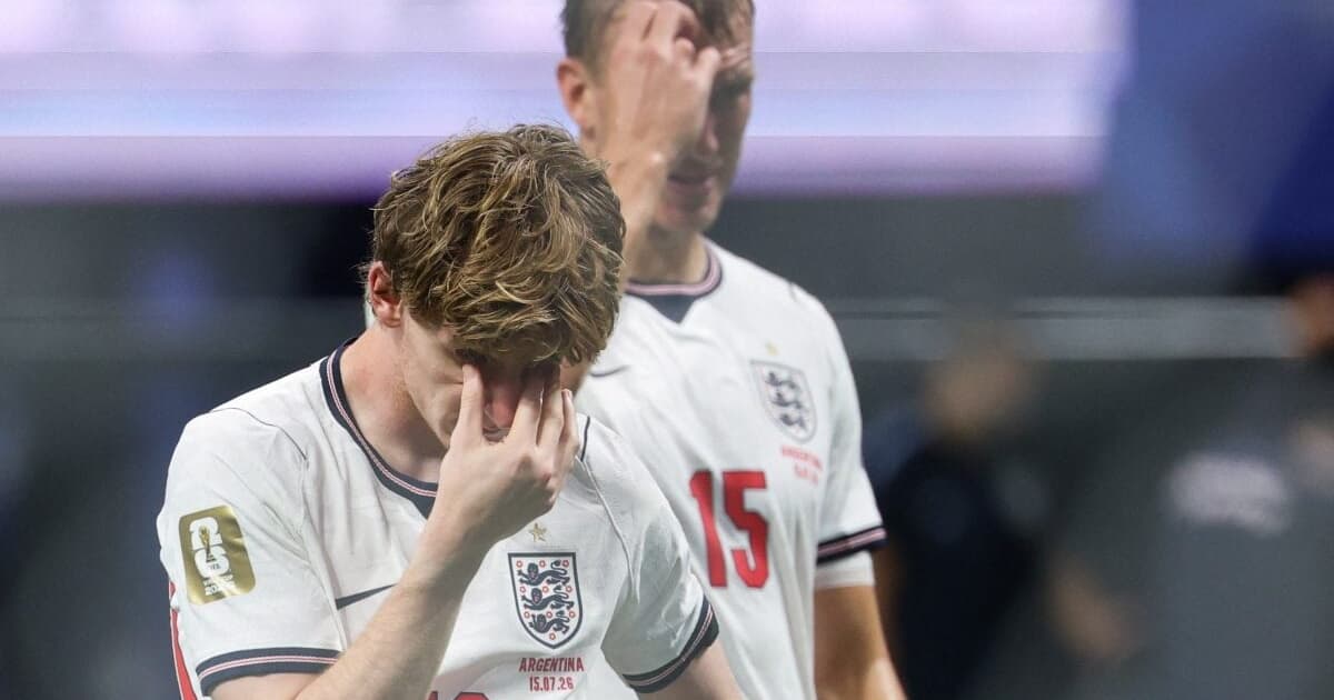 Campeão mundial detona postura da Inglaterra contra Argentina: 'Absurdo'