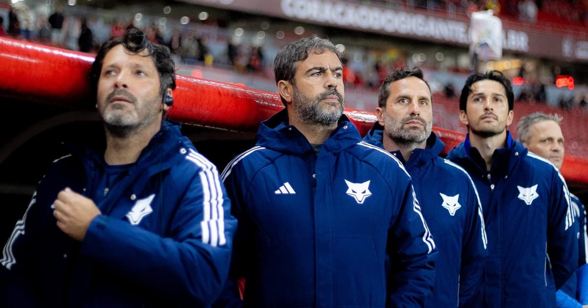 Artur Jorge avalia vitória do Cruzeiro e cita ajuste feito no intervalo