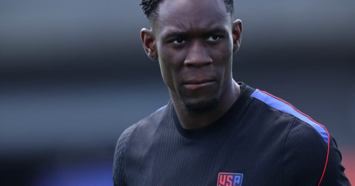 UEFA critica FIFA por liberar Balogun na Copa do Mundo