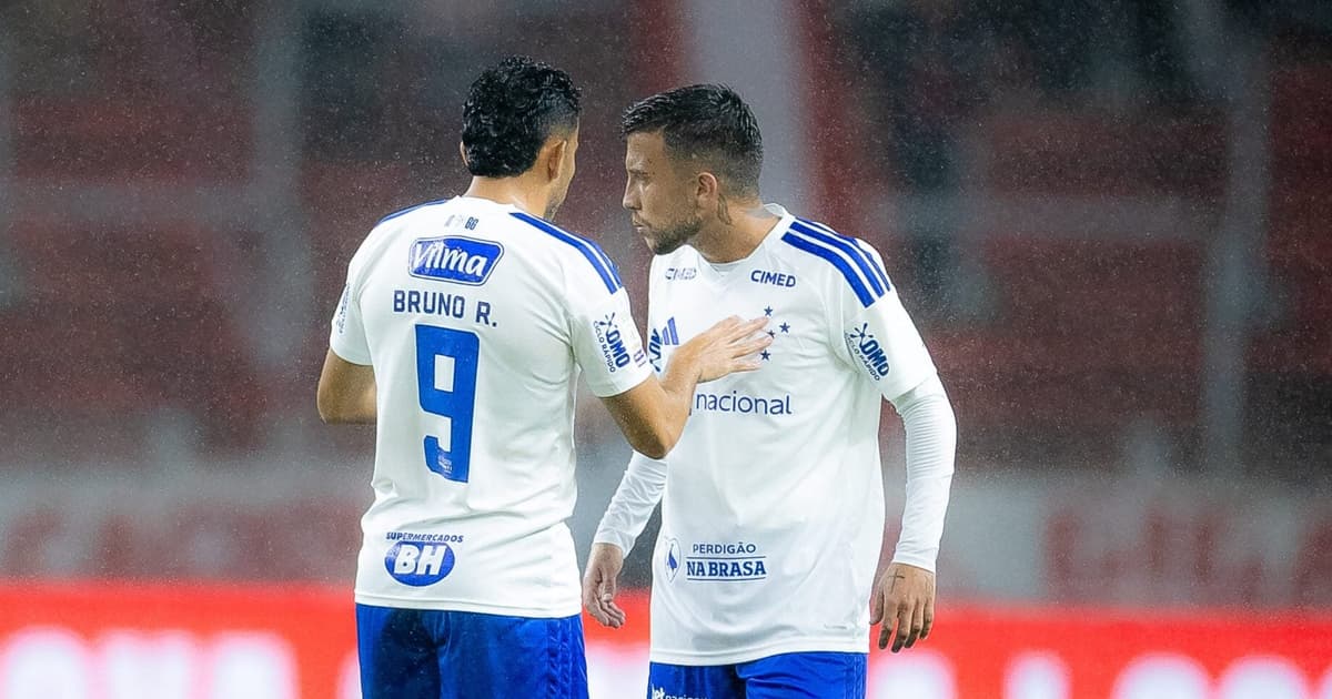 Lesão de Gabriel Pec pode abalar Cruzeiro após vitória sobre o Internacional no Brasileirão