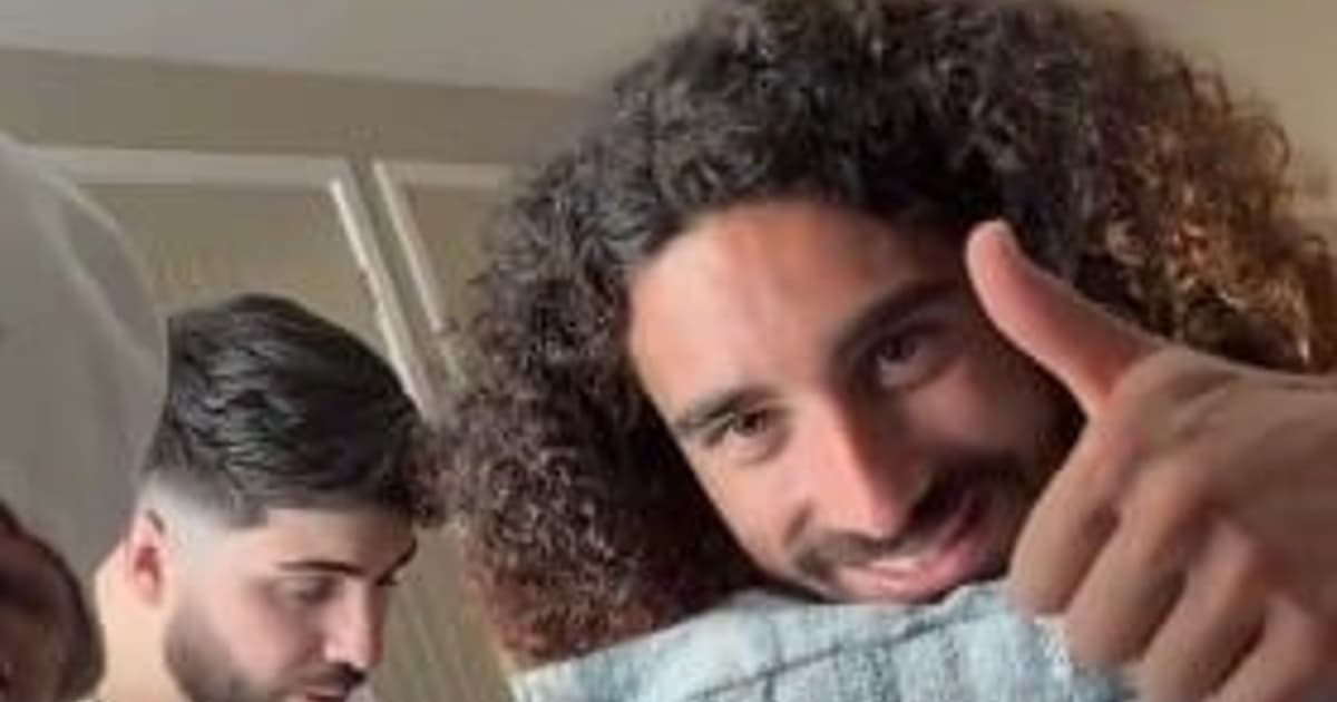 Cucurella viraliza após tatuar rosto de Luis de la Fuente: 'Maluco'