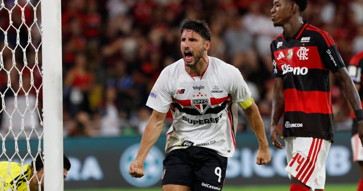 Calleri e Ferraresi disputam torneio de pôquer após rodada do Brasileirão