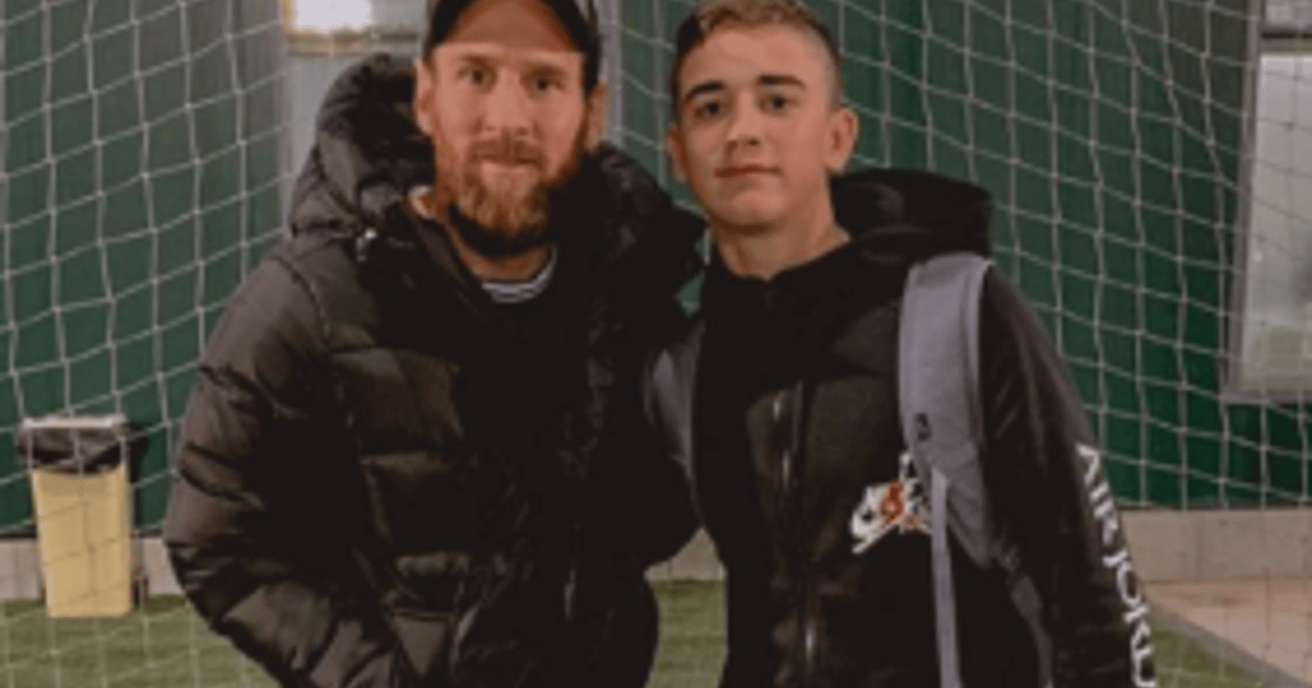 Yamal e mais: Messi tem foto com outros jogadores da Espanha quando crianças