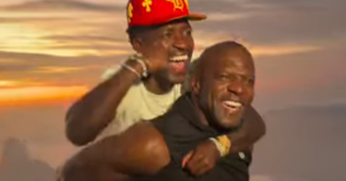 Terry Crews e Vini Jr se encontram no Cristo Redentor