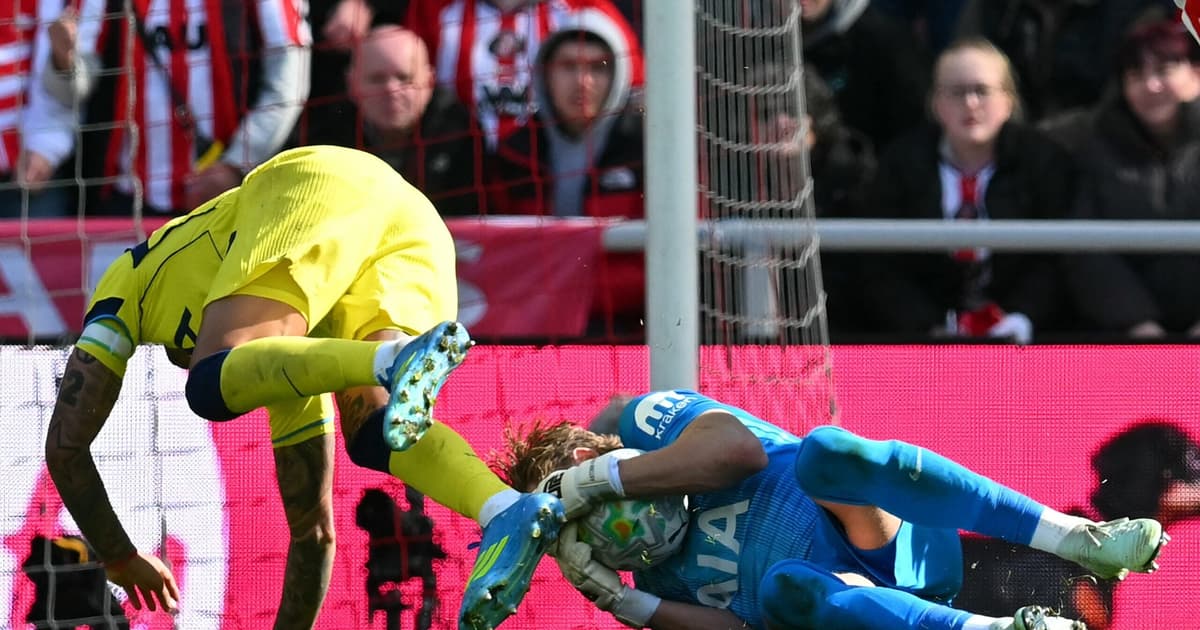 Regra contra cera de goleiros será testada no futebol inglês