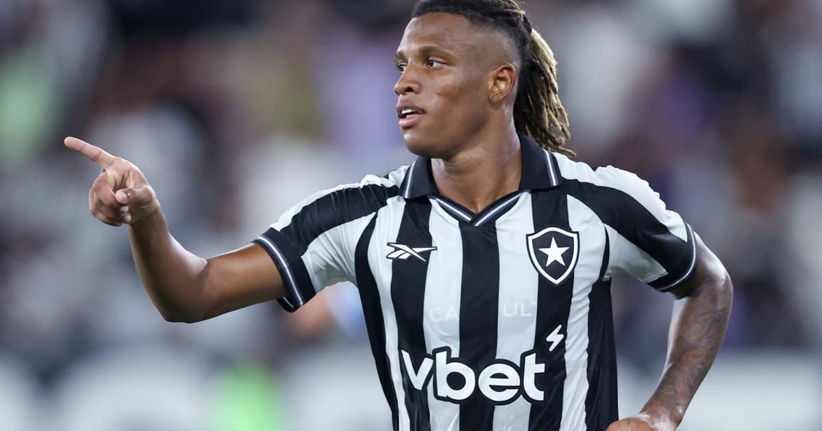 Palmeiras estuda nova proposta por Danilo após encaminhar duas saídas