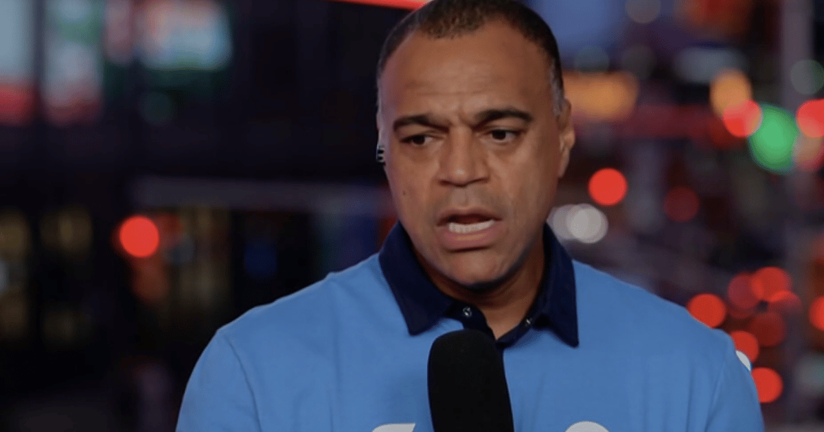 Denílson é sincero sobre publicações dos jogadores do Brasil: 'Precisa'