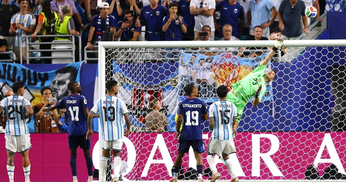 Enquete Lance!: Gol de Sidny foi o mais bonito da Copa do Mundo? Vote!