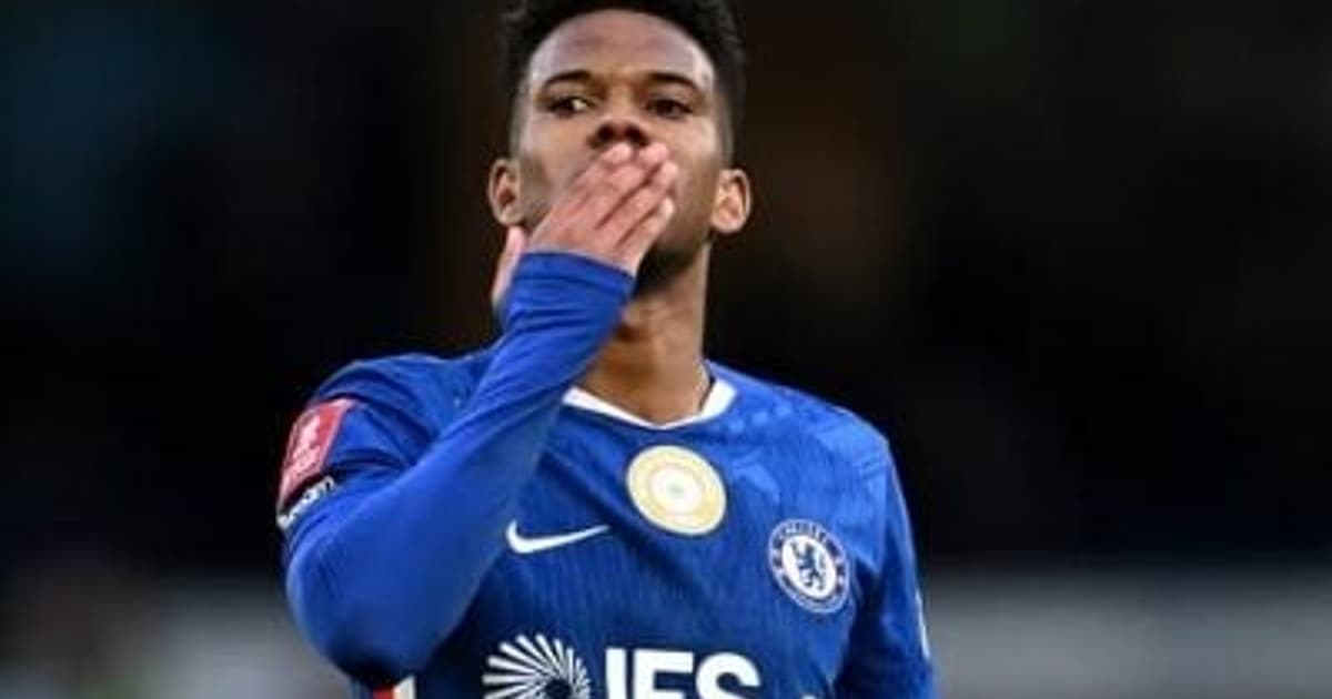 Estêvão estrela campanha internacional na volta do futebol europeu