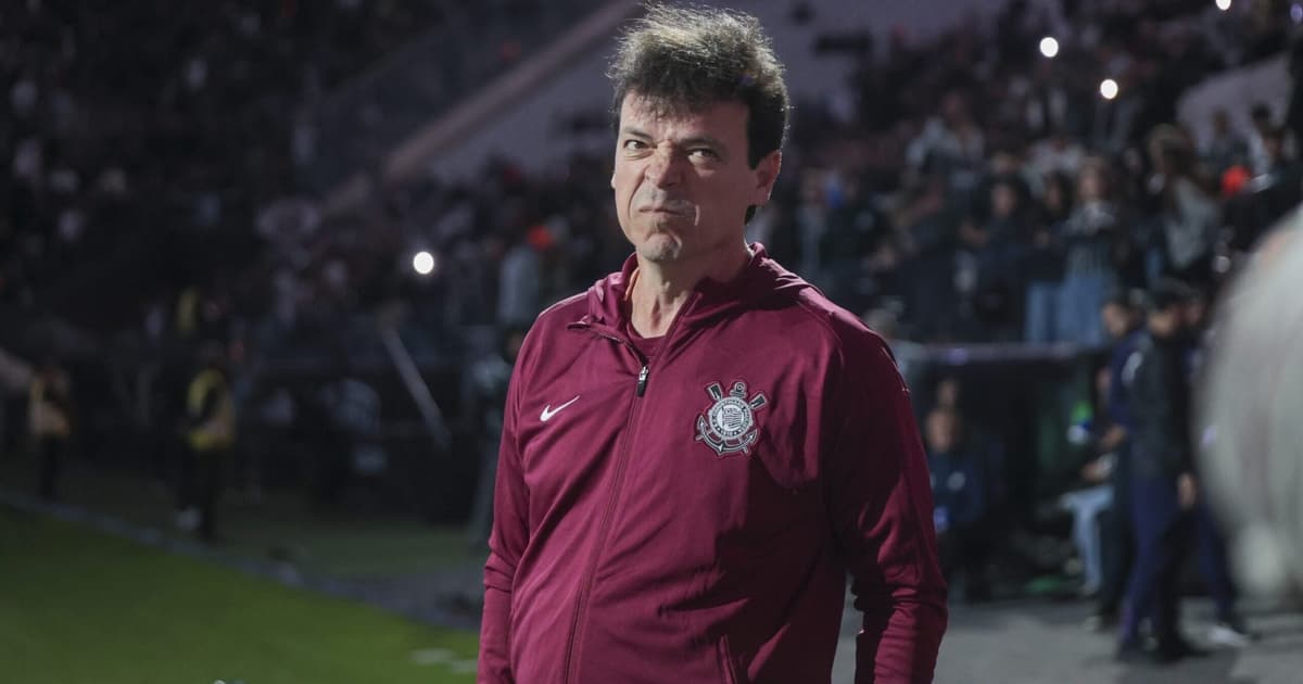 Diniz Critica Qualidade do Gramado da Neo Química Arena: 