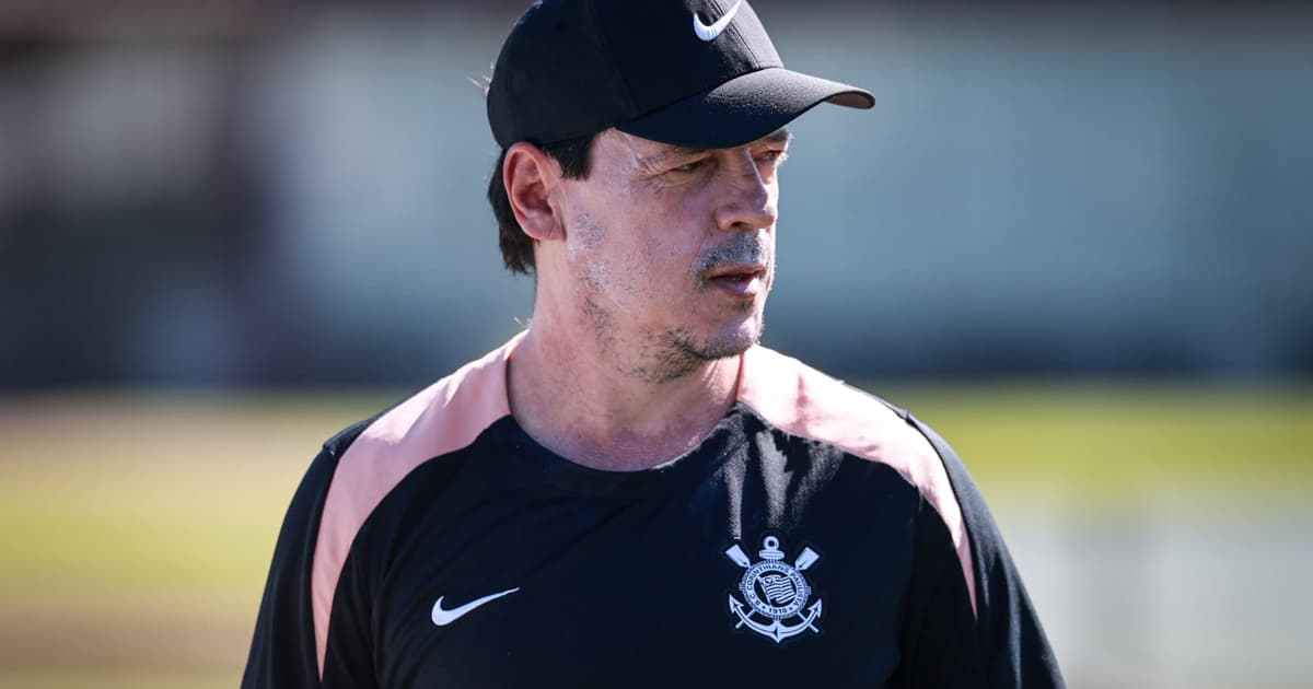 Diniz comanda treino de enfrentamento e encerra semana do Corinthians