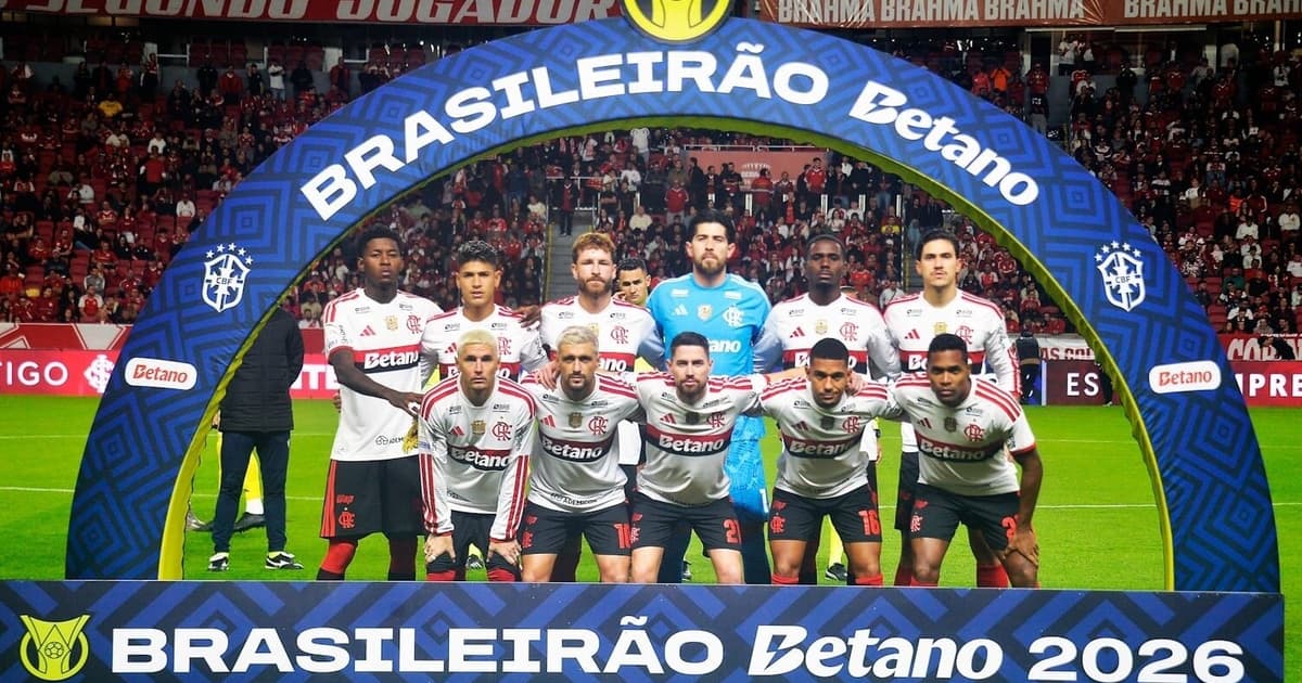 Rivais debocham de novo uniforme do Flamengo: 'Fusão'